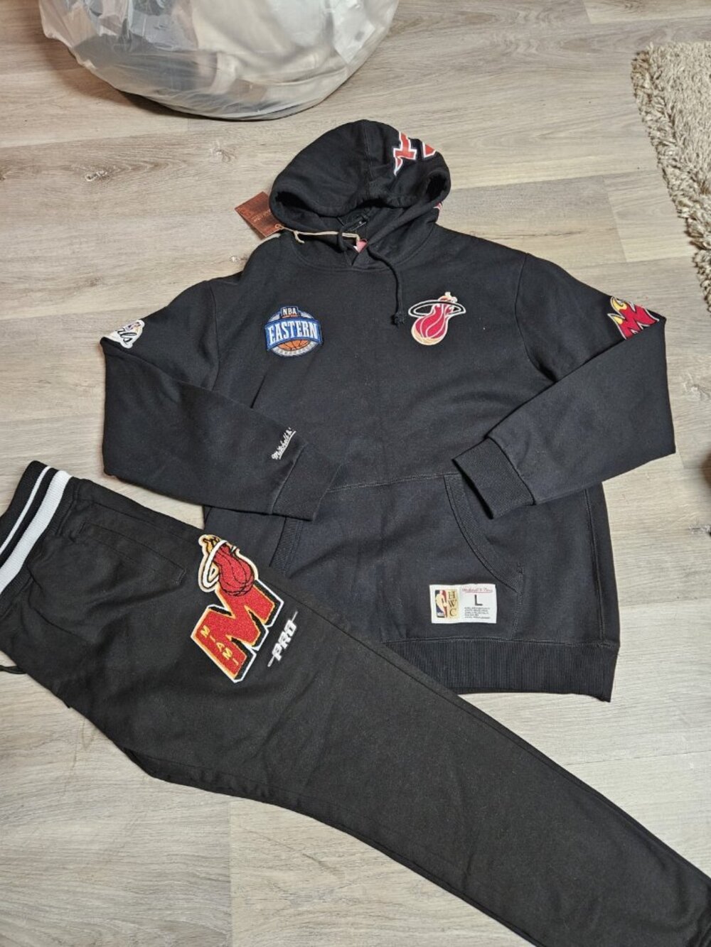 Mitchell&ness And Pro Standard Men's Miami Heat Swearsuit Set Size L Black